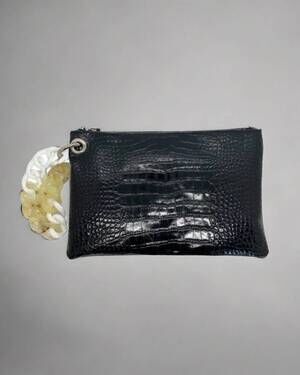 NEW BERGE women's armonia wristlet in black